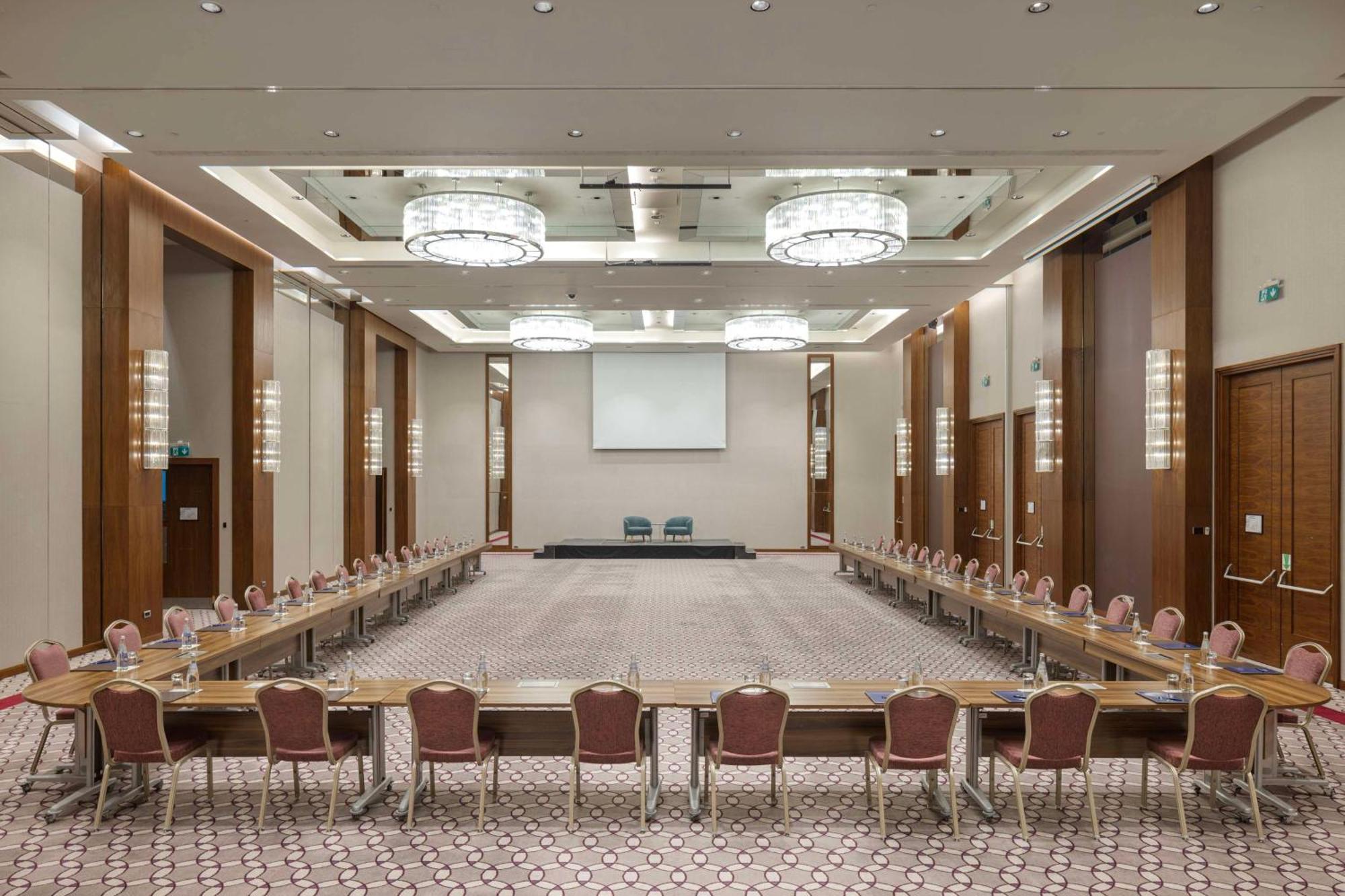 Hilton Batumi Hotel Ngoại thất bức ảnh The main conference room